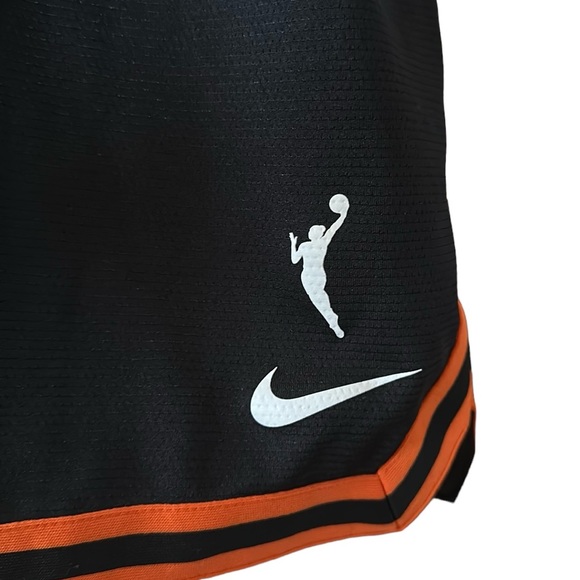 Nike WNBA Shorts - Picture 4 of 7